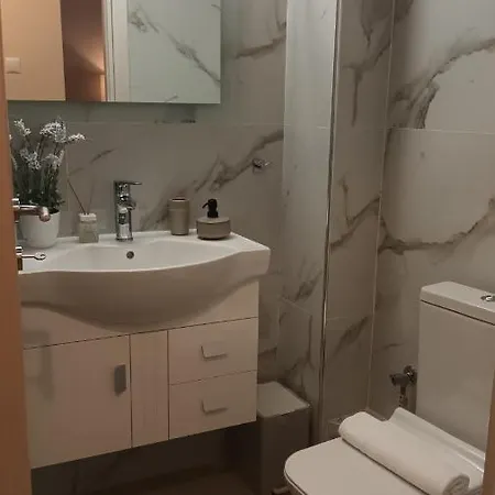 V For View 아파트 칼라마타