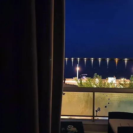 V For View 아파트 *